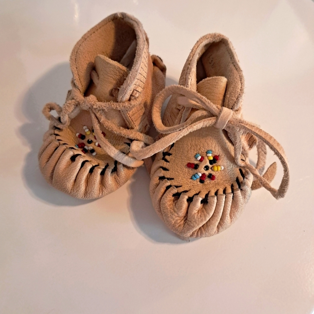 Infant Minnetonka Vintage Moccasins Genuine Leather 0-6mo